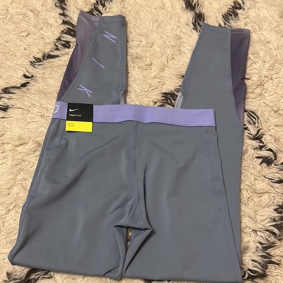 2/$40✨Nike pro leggings BNWT​​ - Picture 5 of 6